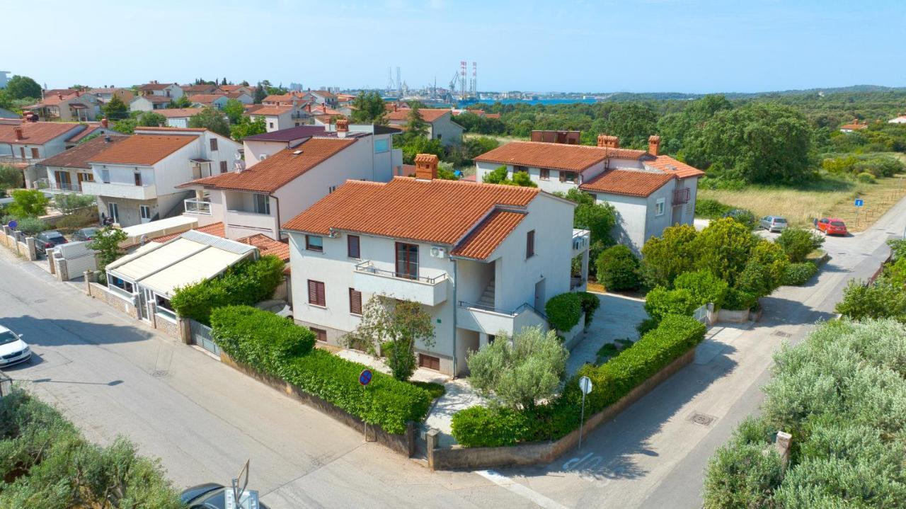 Apartments E&M Pula Exteriér fotografie